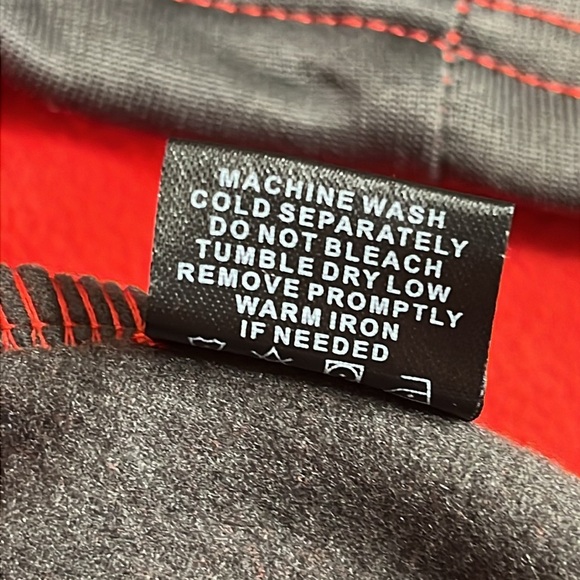 NFL team apparel Men's Quarter-Zip Pullover Sweatshirt with Zipper Pockets - Picture 15 of 15